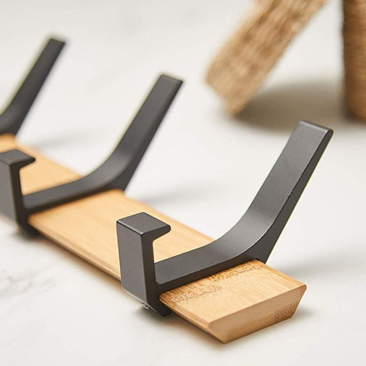 Space - saving coat rack with sturdy hooks - Wall shelf - Black - Seravelle Home