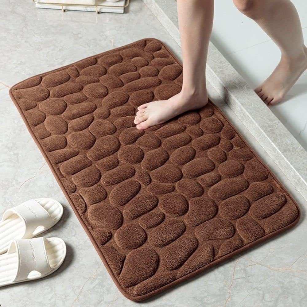 Ultra-Soft Bath Mat with Quick-Drying Absorbency