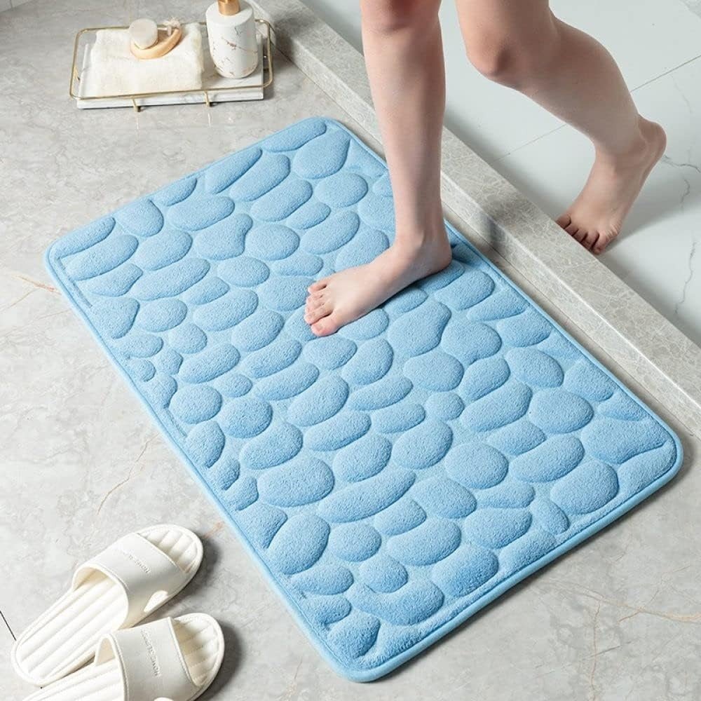 Ultra-Soft Bath Mat with Quick-Drying Absorbency