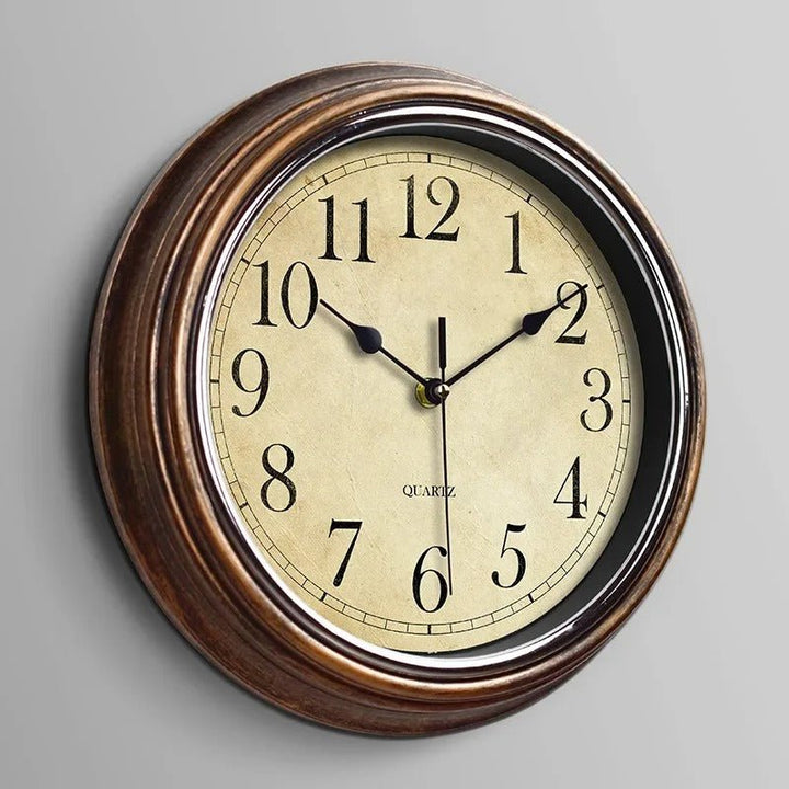 Wall Clock in Classic Vintage Design - Wall Clock - Brown - Seravelle Home
