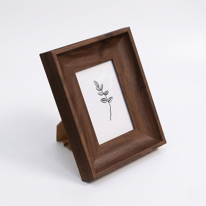 Wood Effect Photo Frame Table Stand - Photo Frame - Dark wood - Seravelle Home